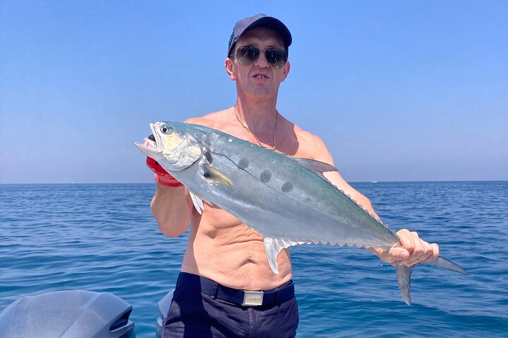 Fishing competition at sea