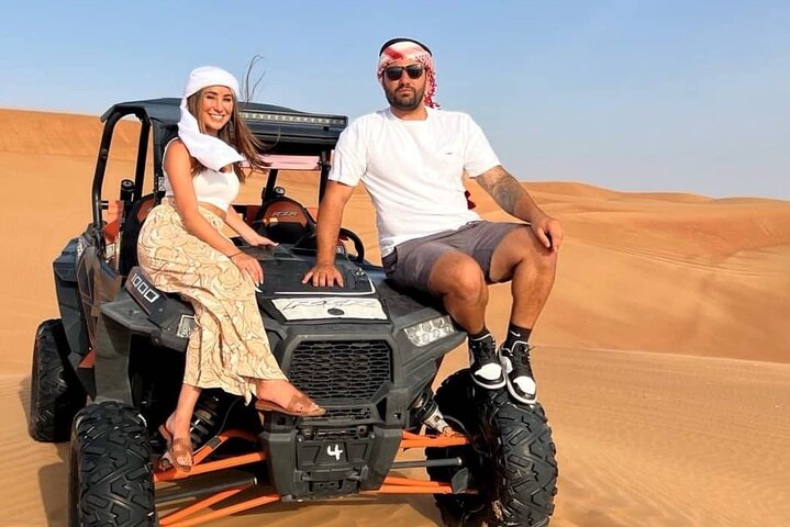 Couple Buggy Adventure