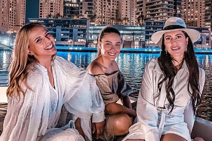 Moonlight party cruise